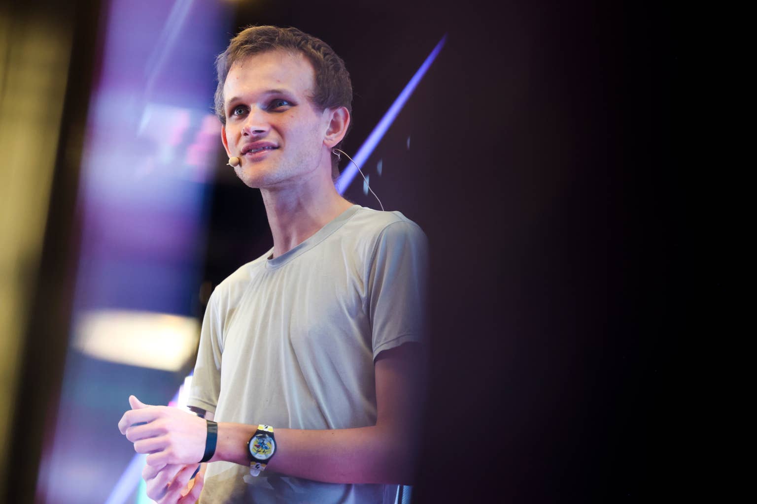 标题：Vitalik Buterin对AI导致比特币崩盘给出直白回应