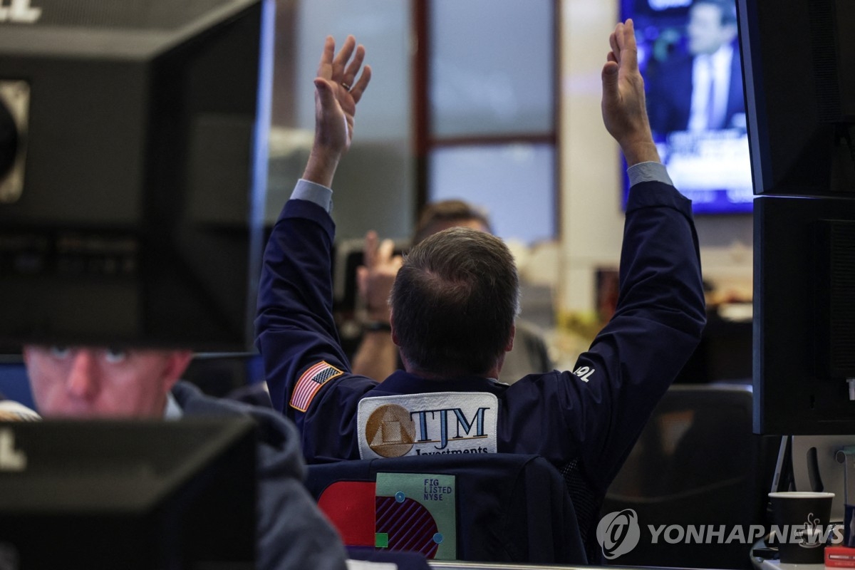 纽约股市反弹，AI企业Anthropic合作消息带动科技股飙升