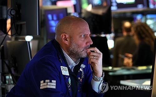 国际油价逼近百美元关口 就业数据疲软加剧滞胀忧虑